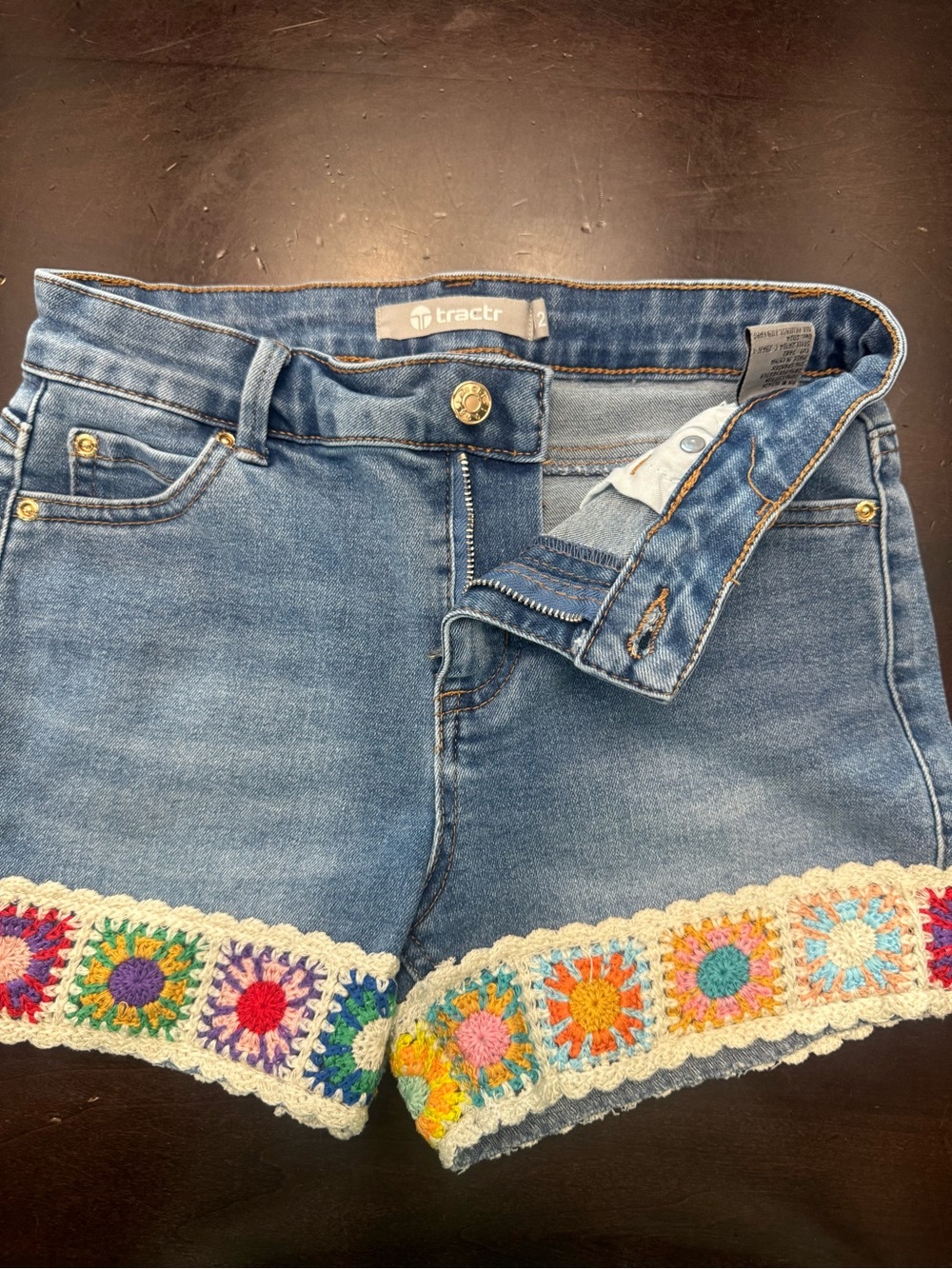 Tractr Girls Denim Shorts Size 12 Crochet Hem Boho Festival Light Wash Stretch - Picture 8 of 15